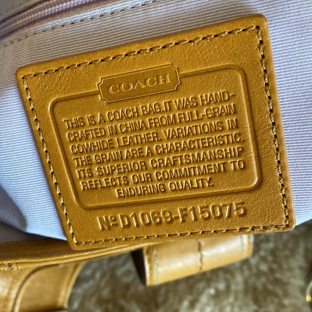 COACH YELLOW HONEY MUSTARD LEATHER HOBO BAG WITH SILVER BUCKLE D1069-F15075 - Picture 9 of 16